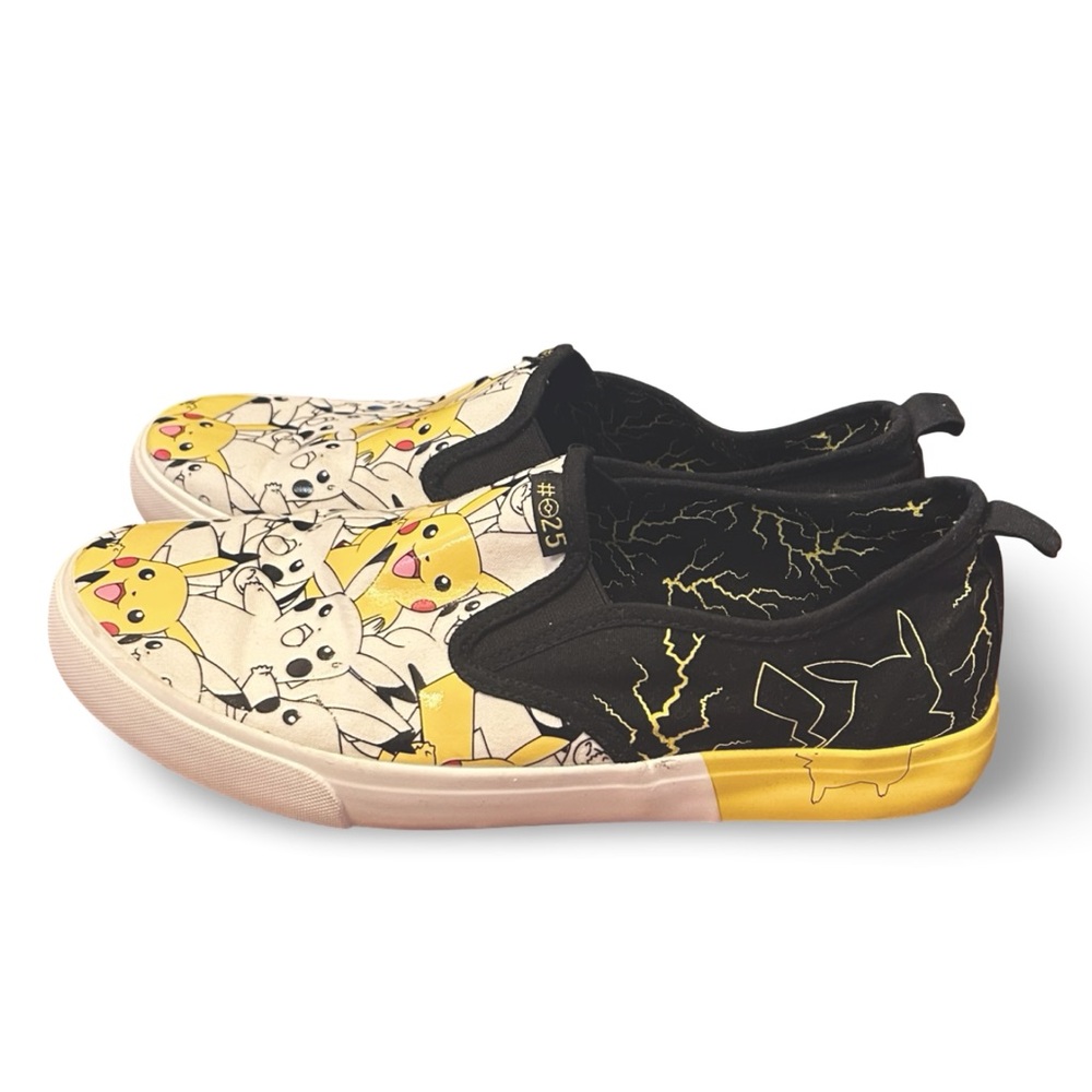 Pokemon Pikachu Canvas Slip On  Shoes Men's Size 11 Brand Ground Up